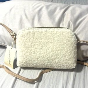 Universal threads Sherpa crossbody